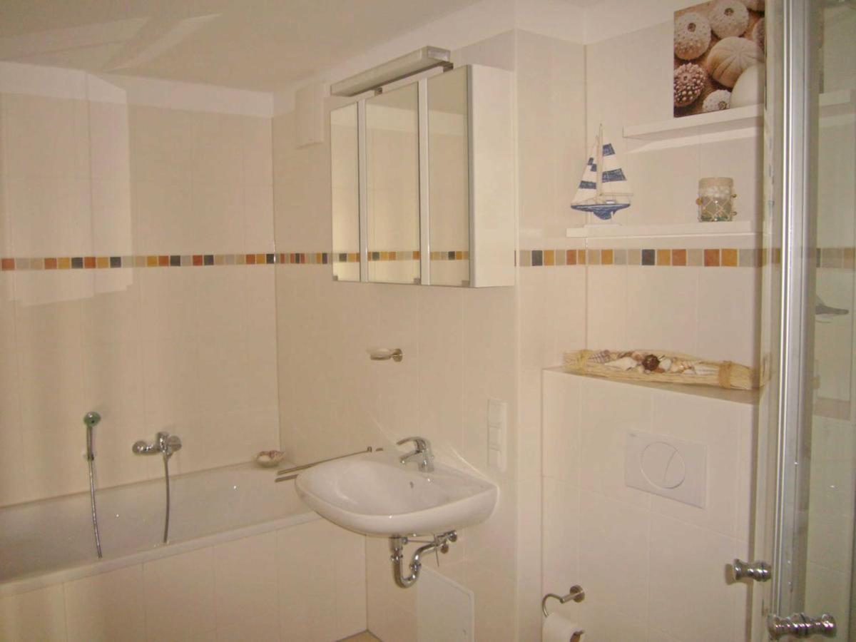 Haus Putbus In Altefaehr - Wg 3 Mit Panoramablick Apartment Екстериор снимка