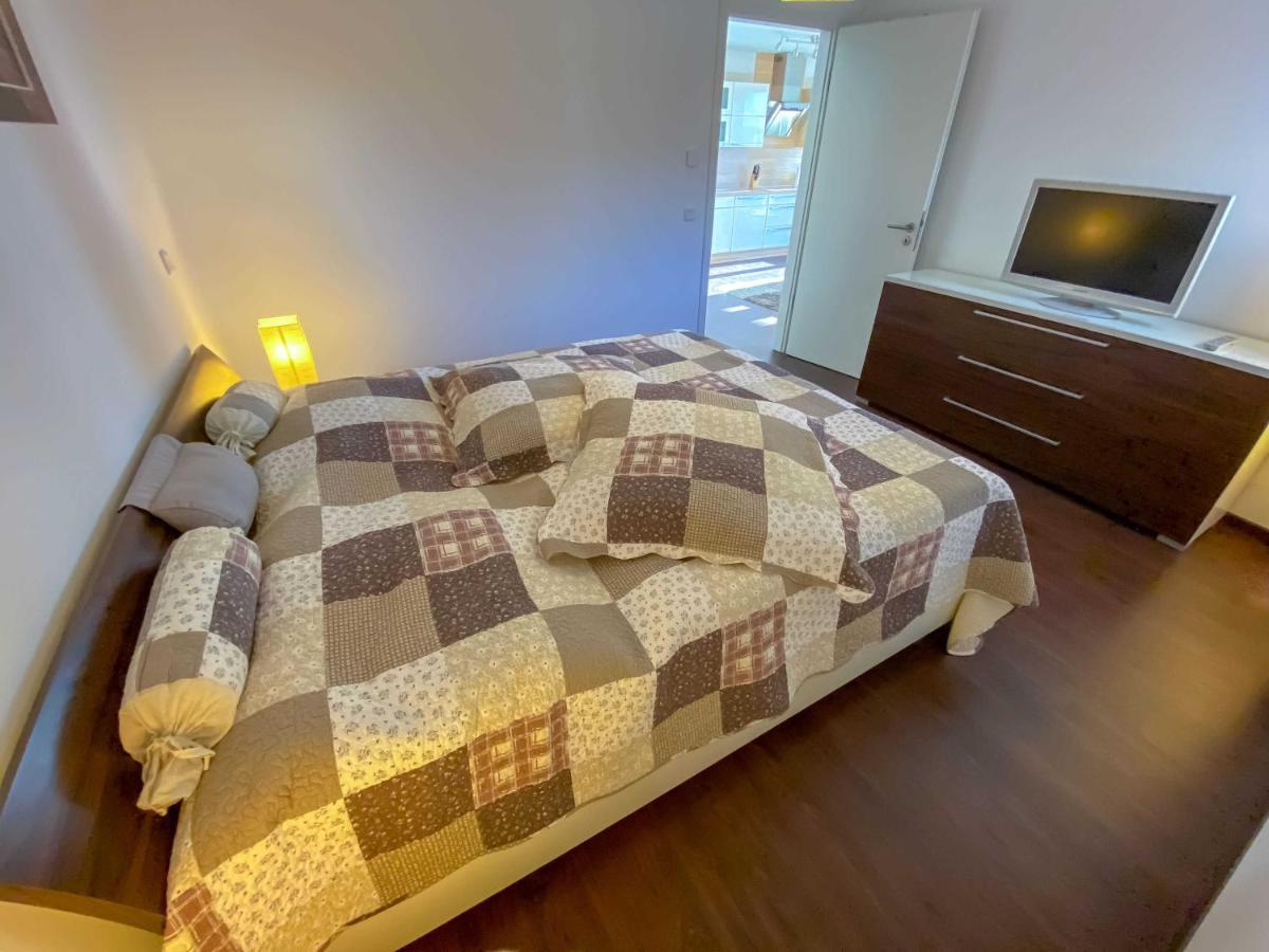 Haus Putbus In Altefaehr - Wg 3 Mit Panoramablick Apartment Екстериор снимка